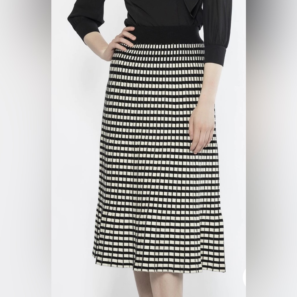 Gracia Square Printed A-Line Flare Midi Knit Skirt